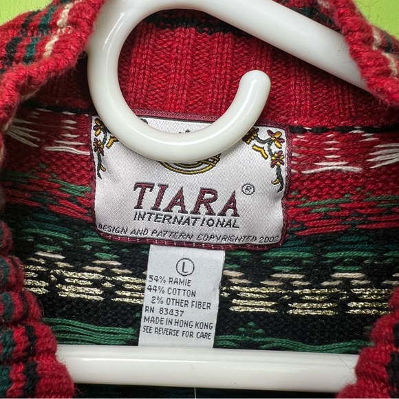 Tiara International Elderbeerman Holiday Christmas sweater size L NWT - Picture 4 of 5